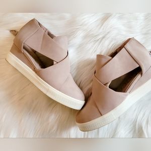 Size 6.5 Cocci brand cut out sneaker wedge. Blush color.